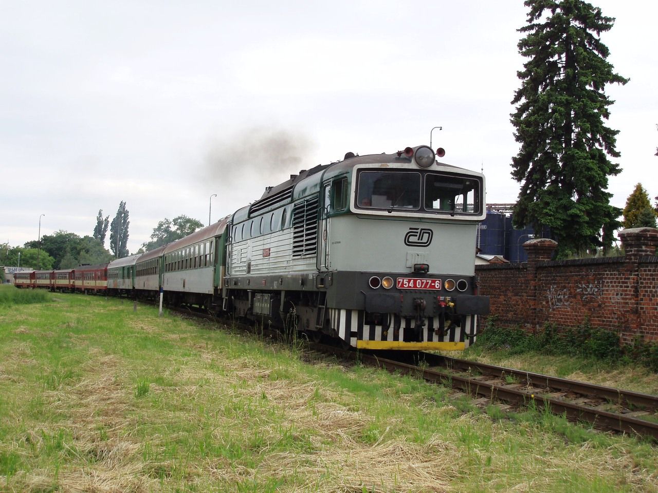 754 077-6 Holeov(Os 3903,26.5.2006-foto:M.Nesrsta)