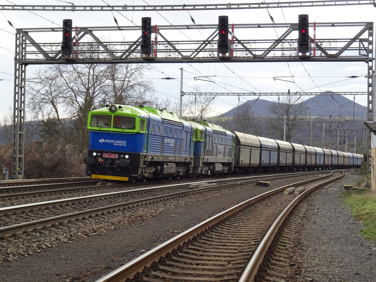 753 735-0 + 753 730-1 Prackovice nad Labem 20.2.2023