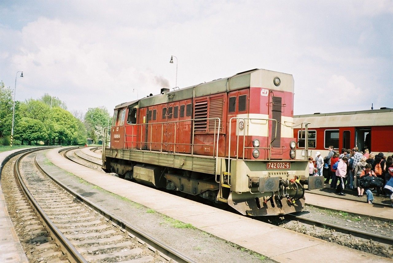 742.032 (T 466.2032) pi posunu v st. Jin, 4.5.2006