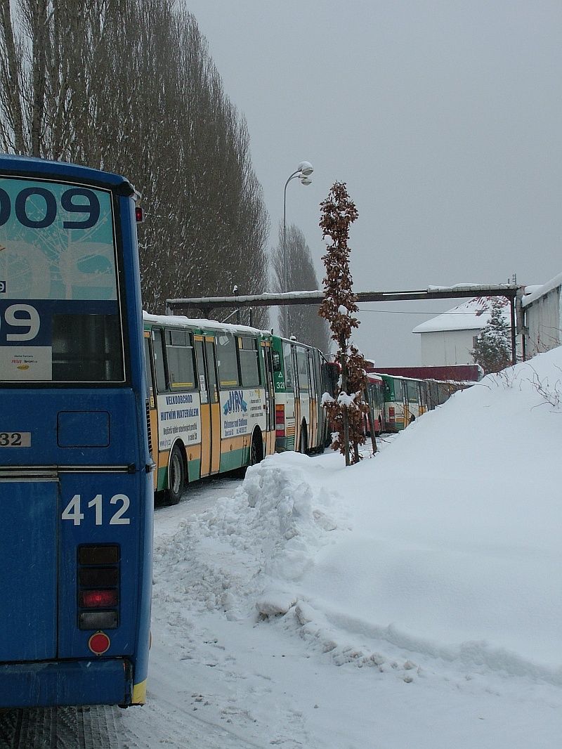 tak trochu nezvykl kolona...