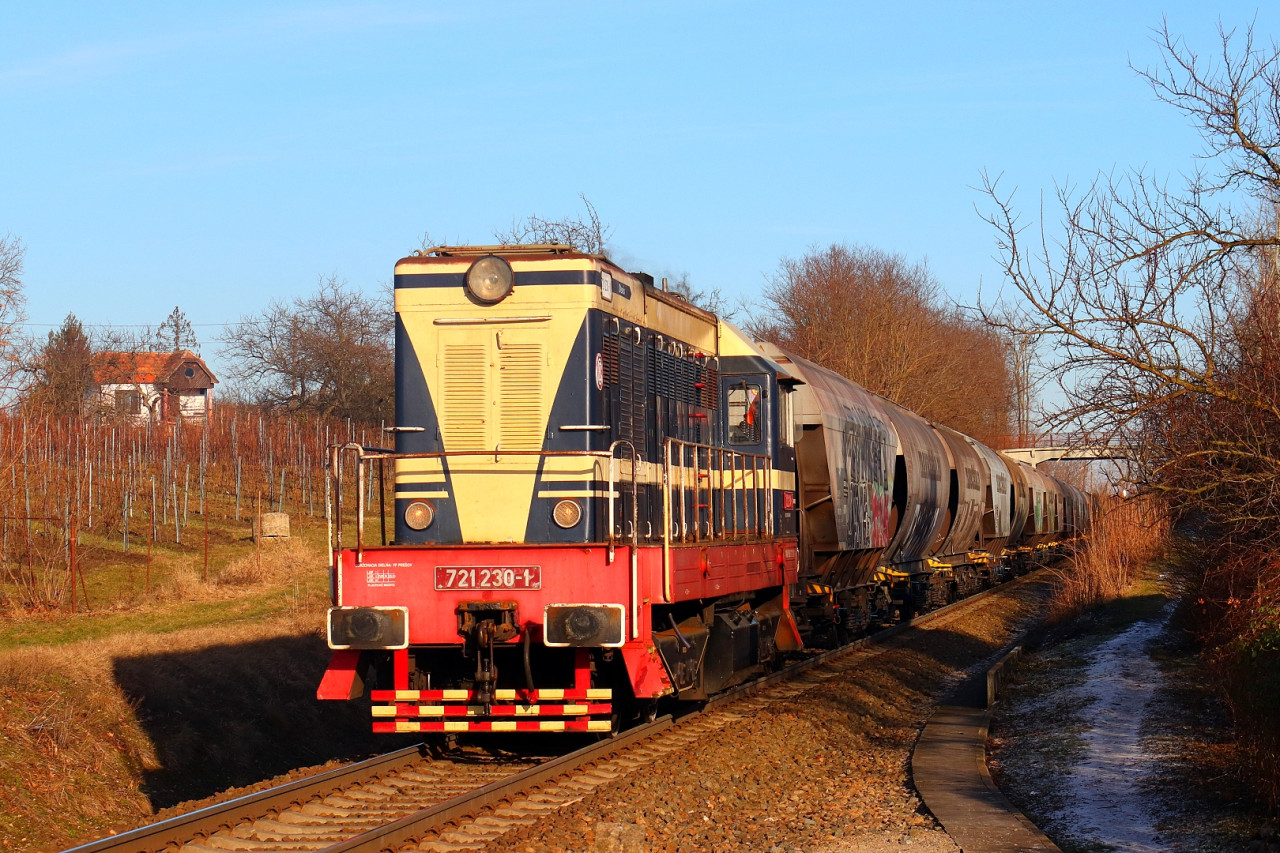 ped zastvkou Valtice miasto