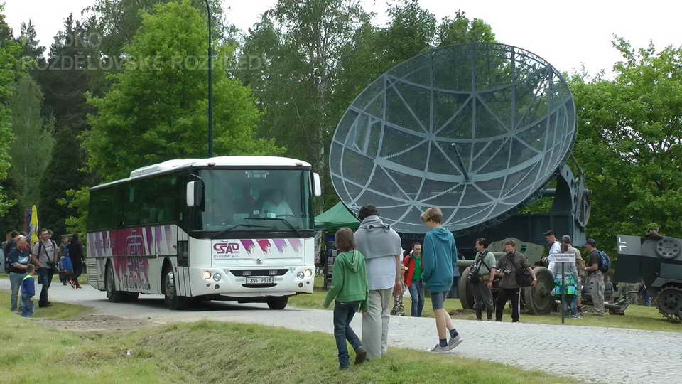 2015 05 23 - 16. sraz Klubu eskch historickch autobus 2015 - Vojensk technick muzeum Leany