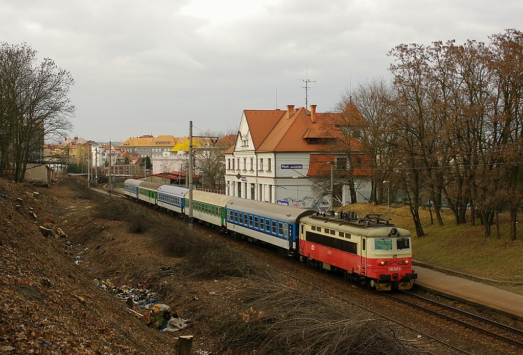 R822 Pha-KT Plze zastvka 8.bezna 2012