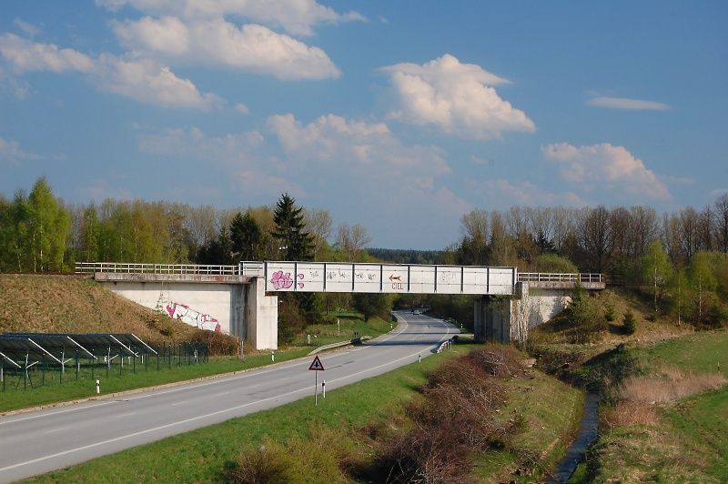 Nov most peloky trati z r. 1989, kter byla postavena kvli mezinrodnmu tahu E551