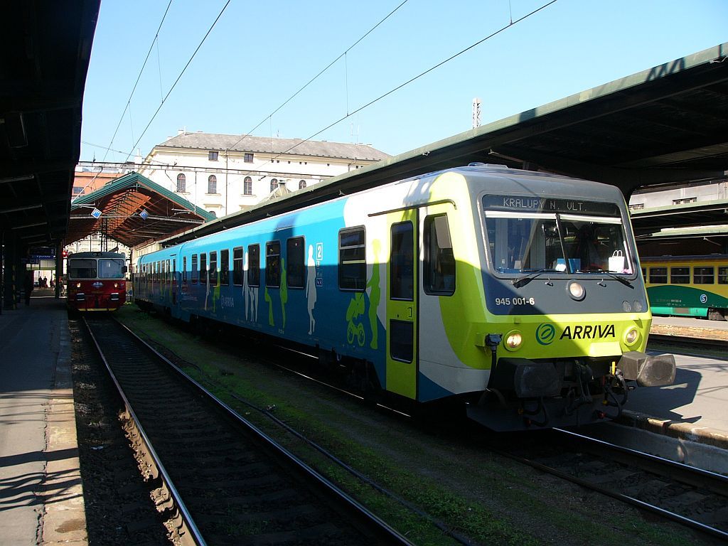 945 001 Os 2462 Praha-Masarykovo (3. 10. 2013)