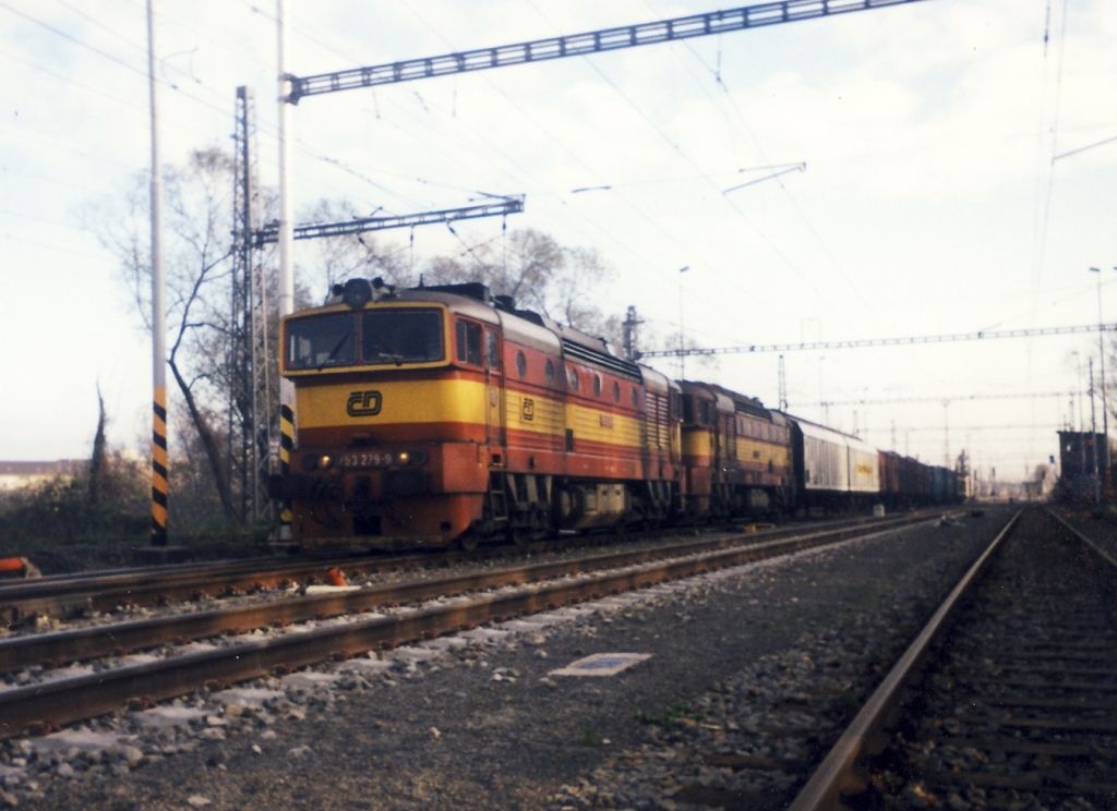 753 279-9+753 192-4 Huln(10.11.2001,Pn 62203,foto-Ale Krka