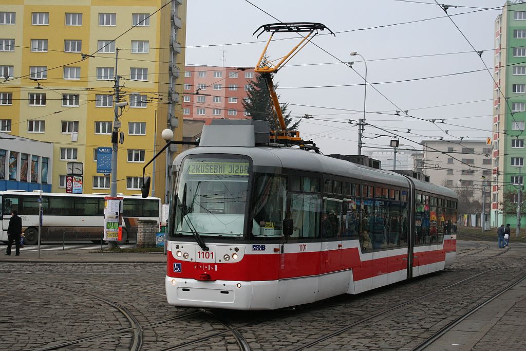 1101 na zkuebce, ped pjezdem na Mendlk vidna v jundrovskm trojhelnku