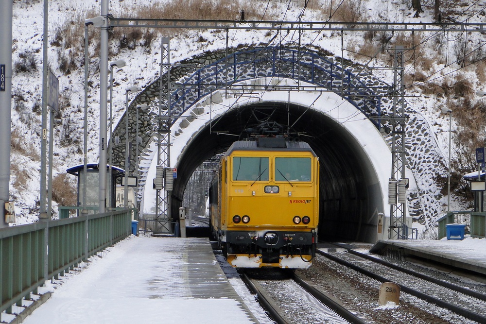 162 119-2, IC 1010 Tatenice 16.1.2012