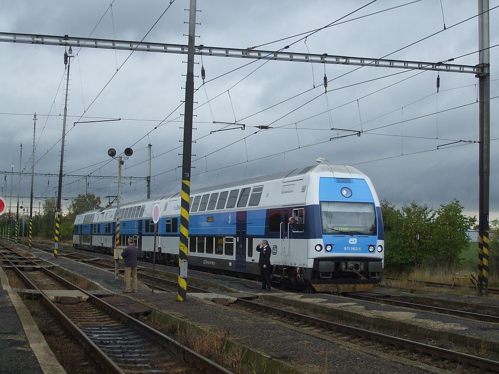 971 062 Os 5826 - elkovice (12. 10. 2011)