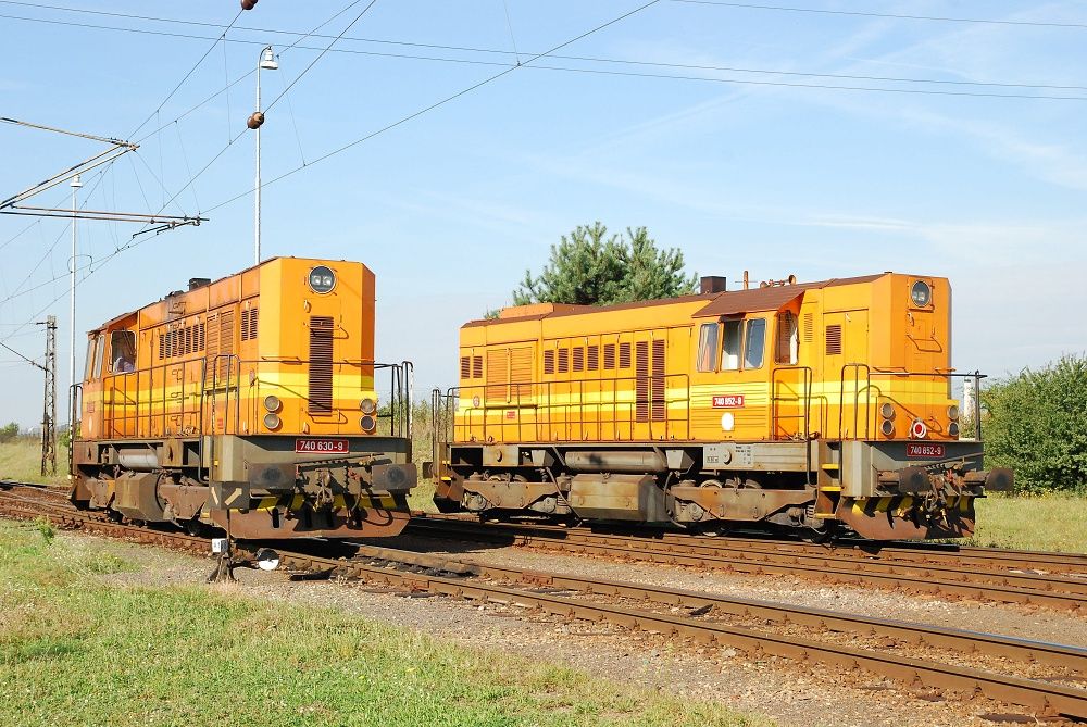 T 448 0630 + T 448 0852-_-26.8.2008-_-Wolkswagen BRATISLAVA.