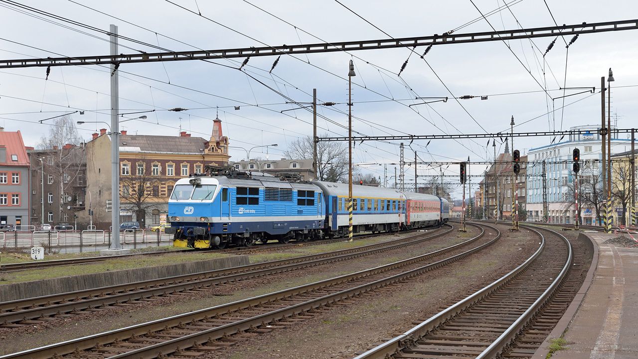 151.012-2 Ex 147 Landek, esk Tn, 17.1.2015