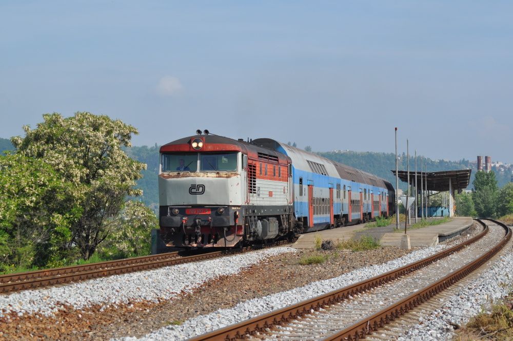 749 107-9 Os 9057 Praha-Modany z. 8.6.2013