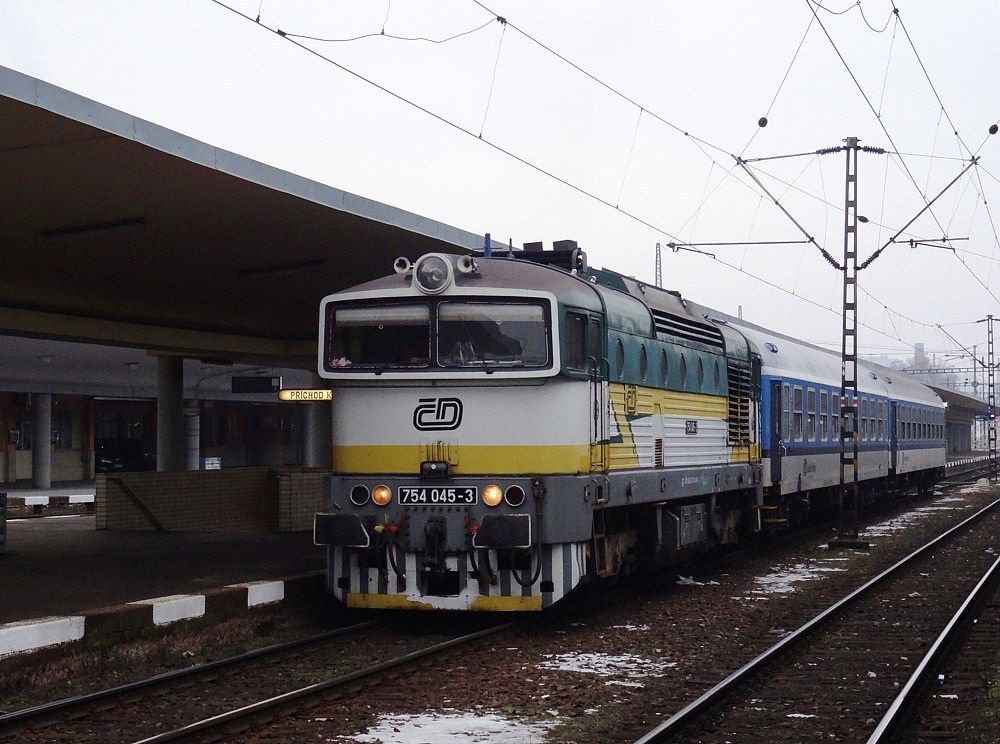 754 045-3 Praha - Smchov