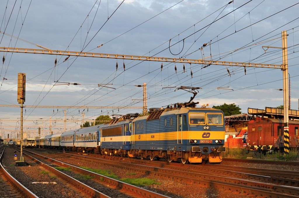 15.6.2012,Lys n.Labem, 363.002 + 362.171, odklon R 874