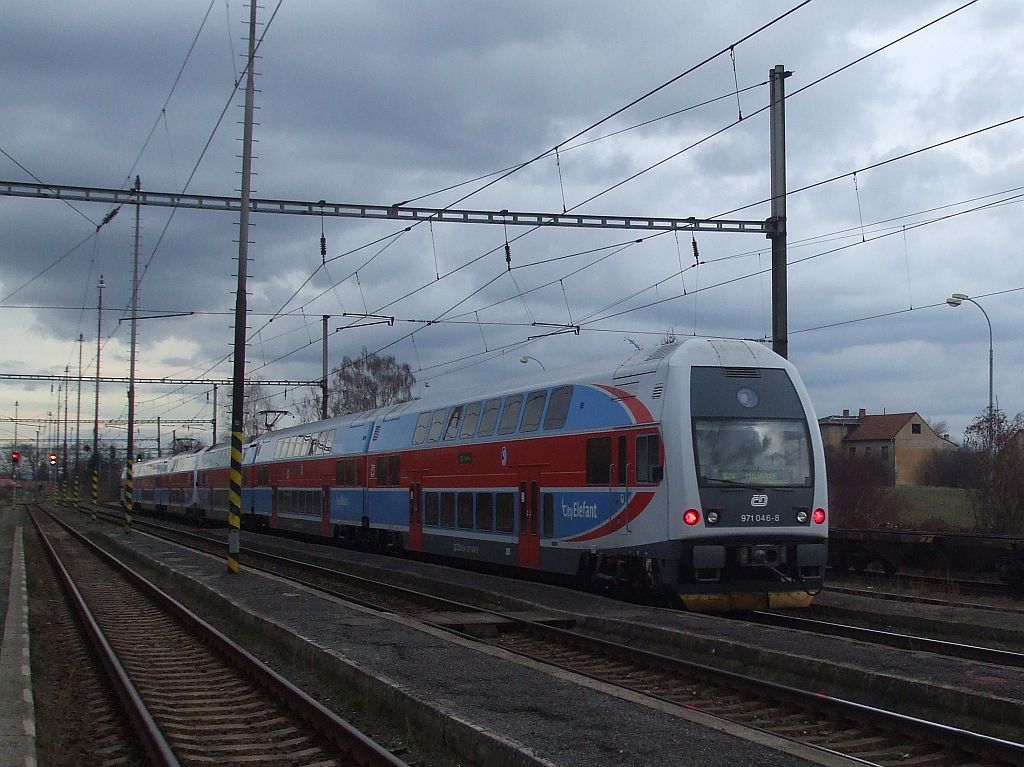 971 046 Os 9415 - elkovice (15. 12. 2011)