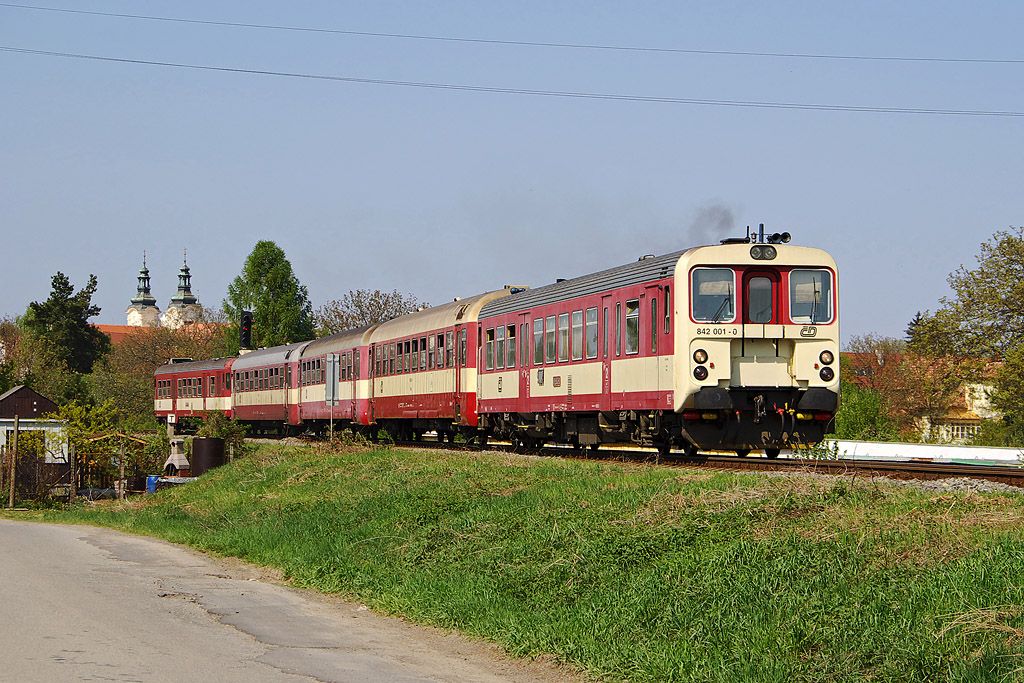 842 001 + 009, Os 4313, Uhersk Hradit - Kunovice