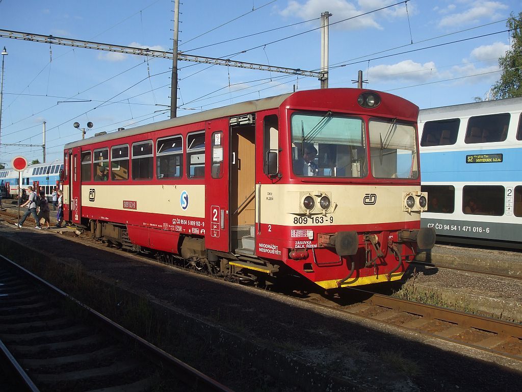 809 163 Os 19426 - elkovice (6. 9. 2012)