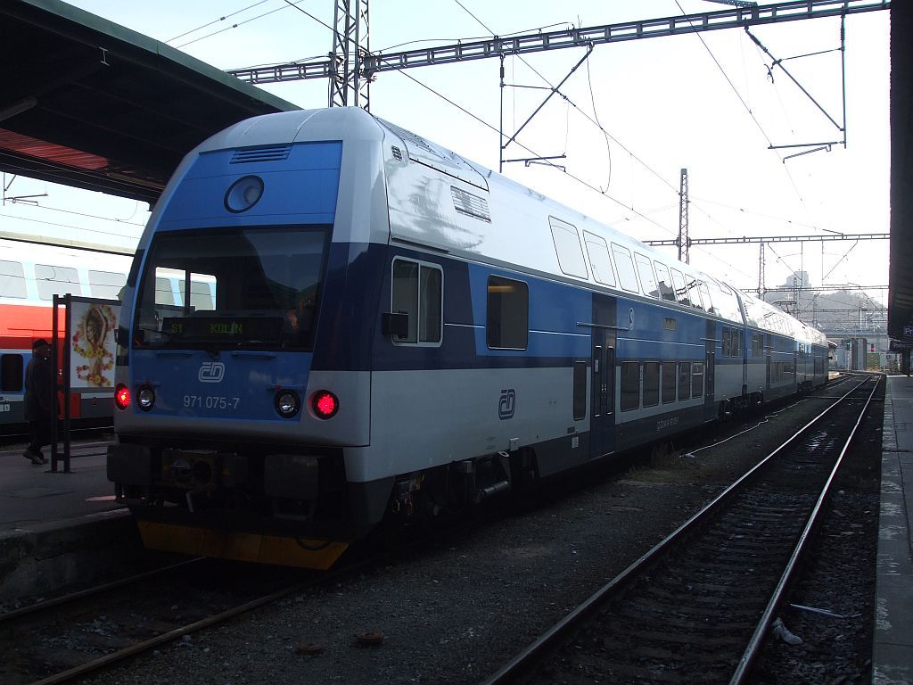 971 075 Os 9321 - Pha-Masarykovo (9. 3. 2012)