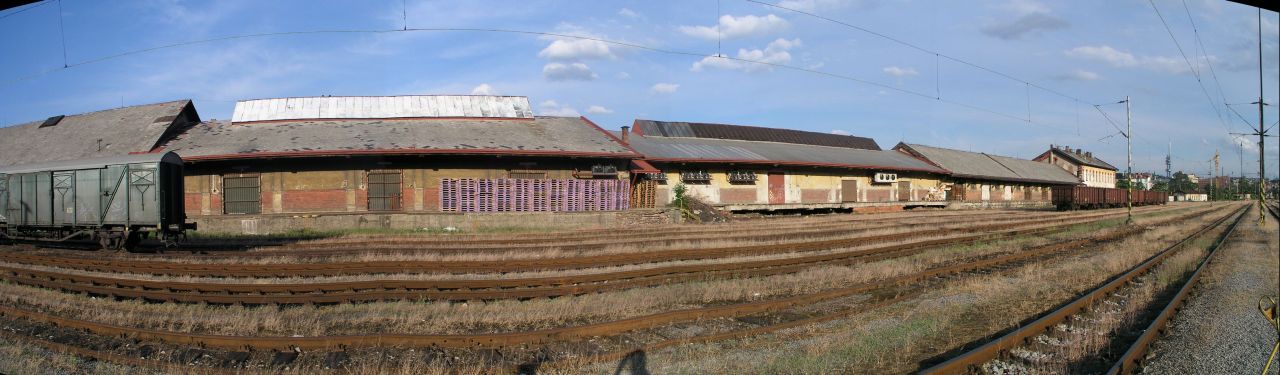 Tyhle sklady u nejsou kompletn a na zbytku se pracuje