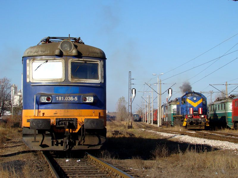 181.036-5 / Warszawa era / 11.11.2011