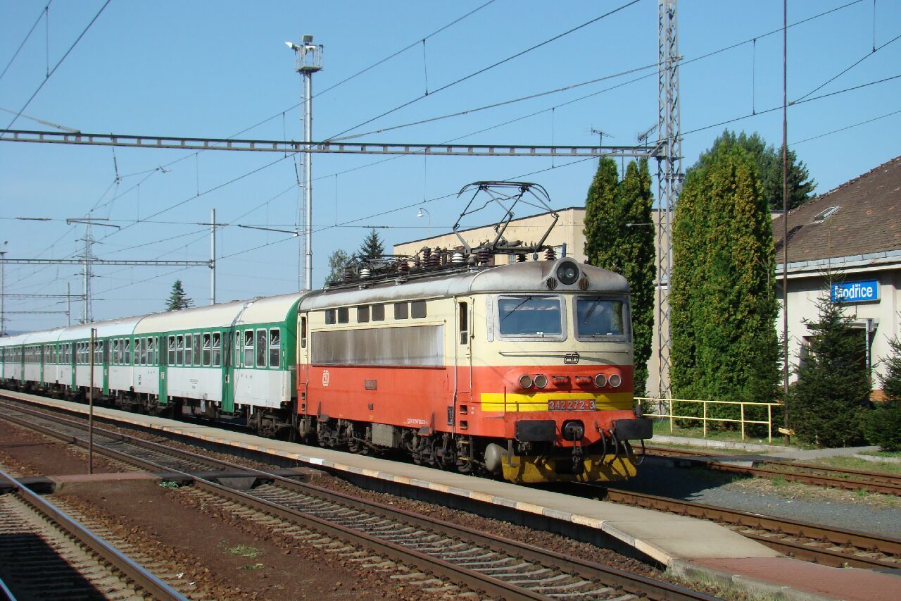 242 272 Modice dne 19.8.2009