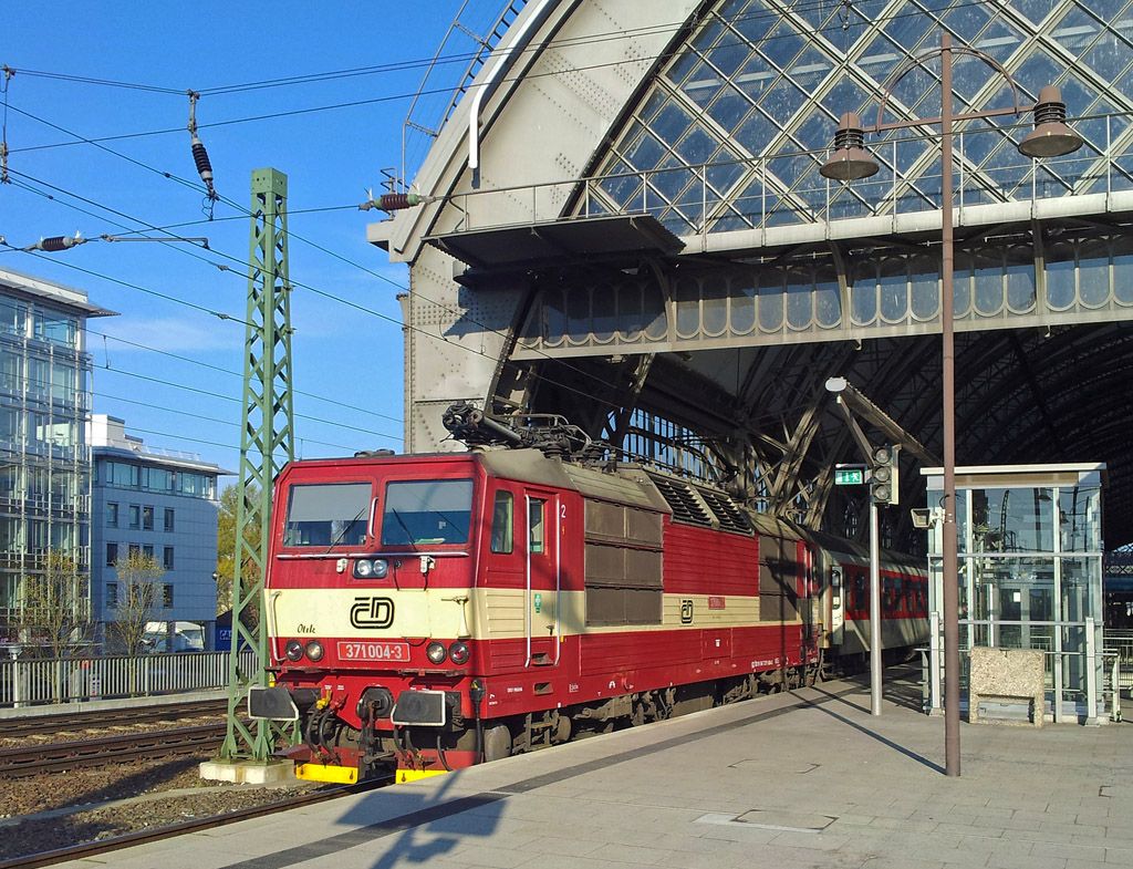 371.004, Dresden Hbf, CNL 459 Canopus