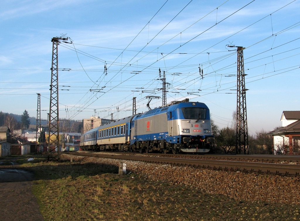 380.007 s  IC 571 v esk Tebov