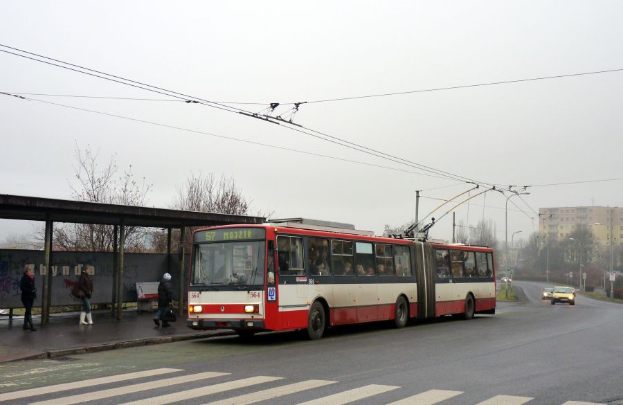 koda 15 Tr13/6M ev.. 564 na lince 57 na odklonov trase - zast. Vstupn