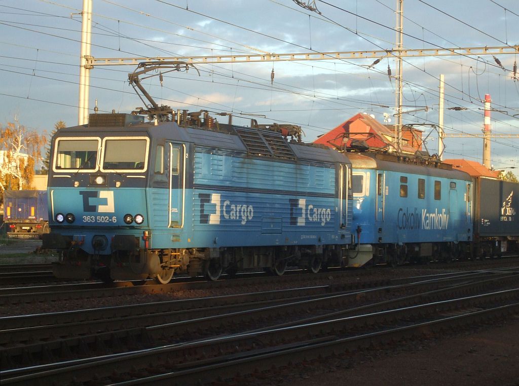 363 502+122 021 Lys n. L (3. 11. 2012)