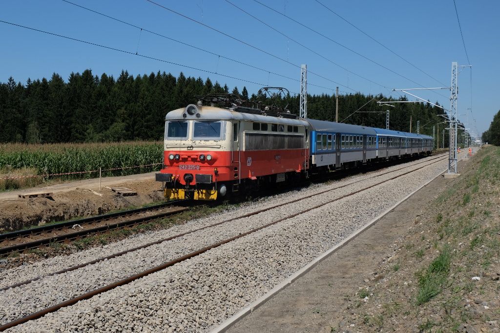 242.235, Os 11539, r nad Szavou - Ostrov nad Oslavou, 8. 8. 2016