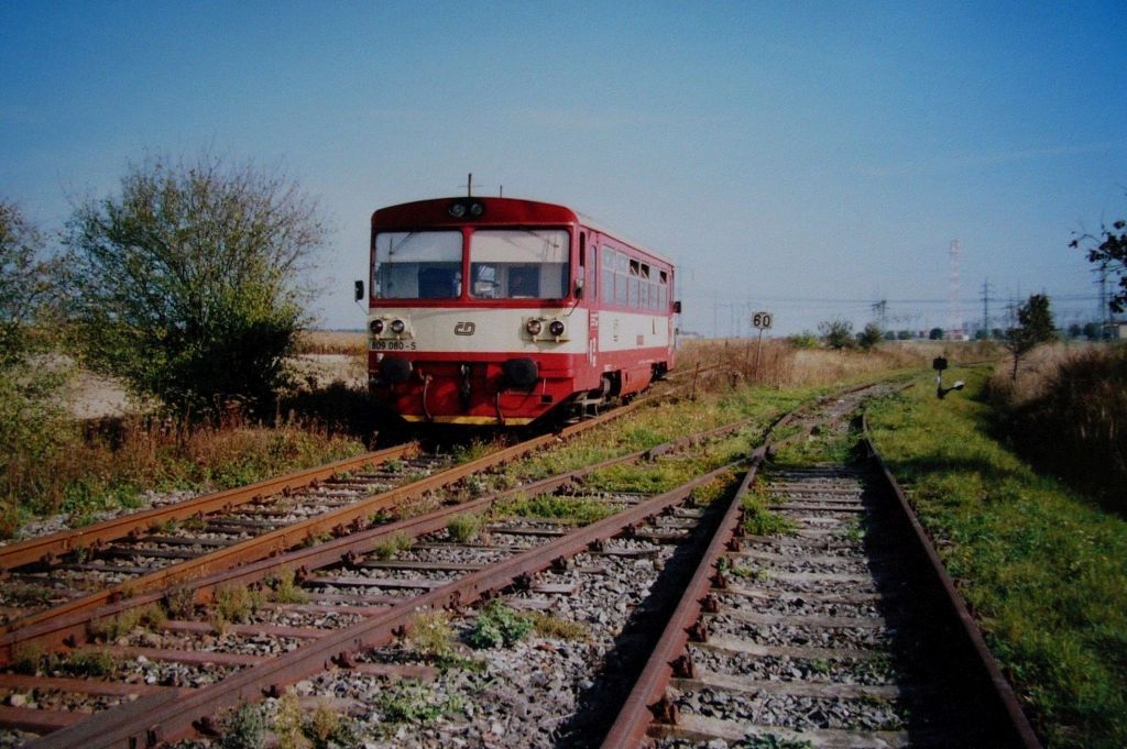 809 080 Mochov-zastvka (9. 2006)