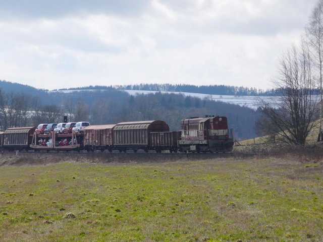 742 080 na postrku Teplice nad Metuj