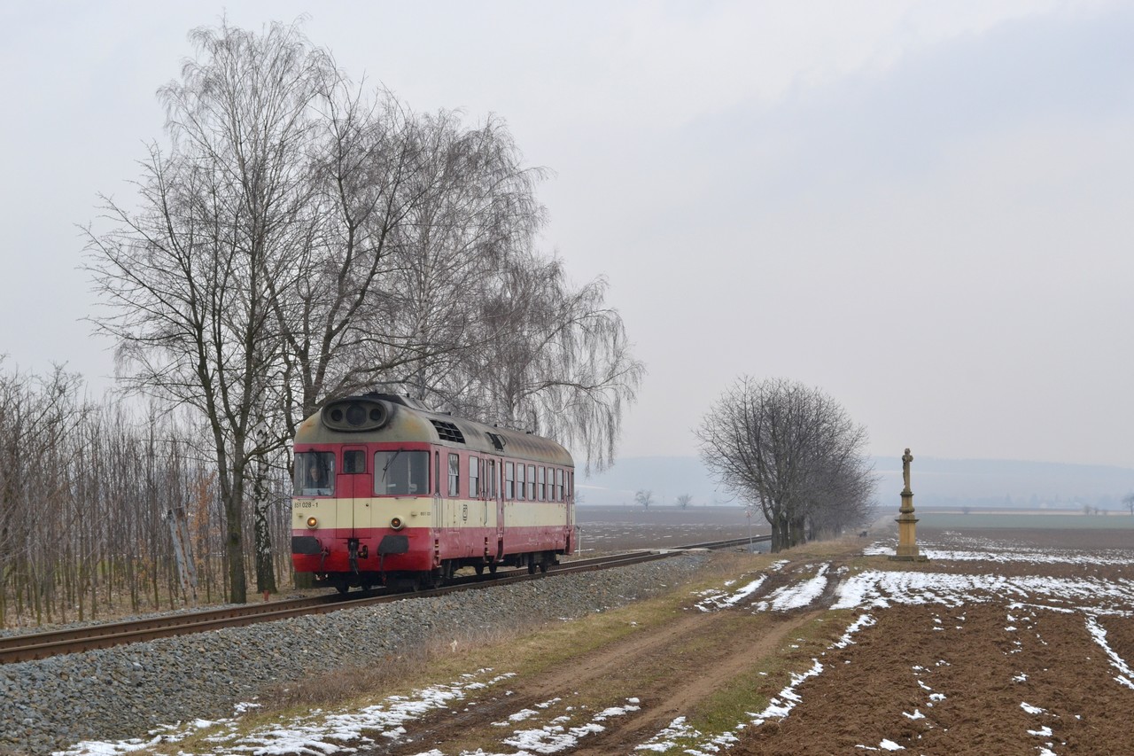 851 028 Senice na Han zastvka - Senice na Han 28.3.2013 