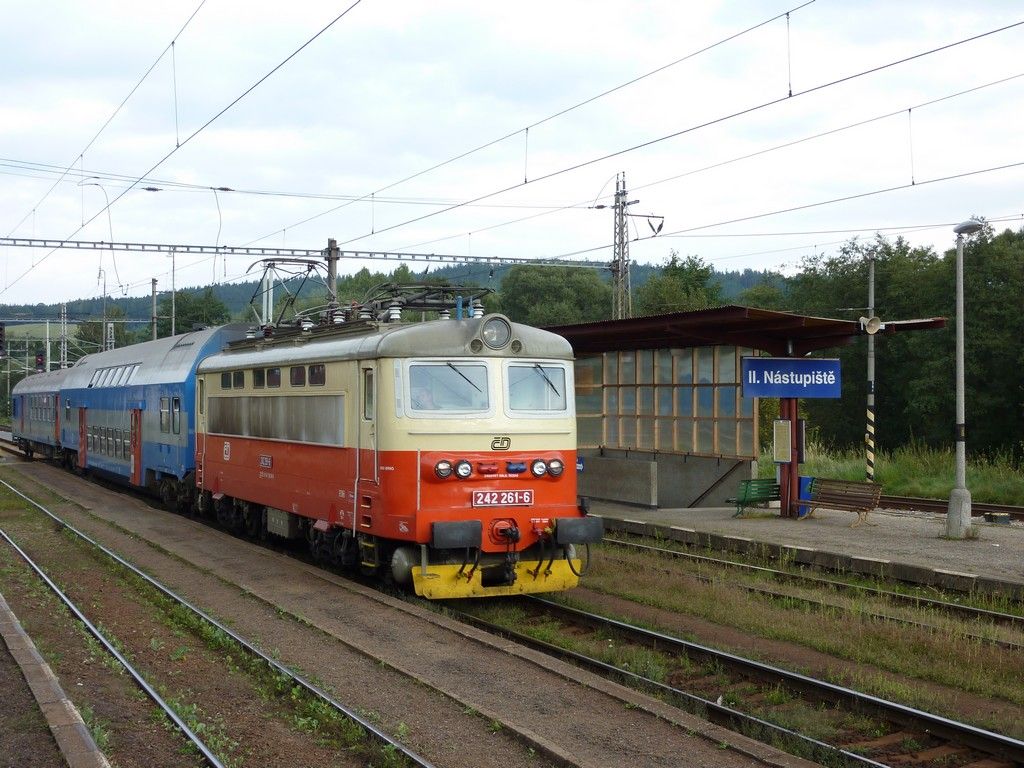 242 261-6, Os 8353, Kostelec u Jihlavy, 13.9.09