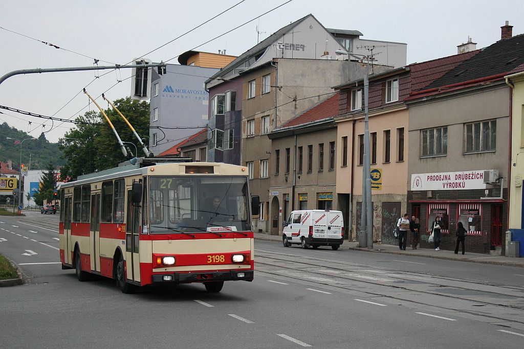 3198 jedoucí Bubeníčkovou do husovické vozovny.
