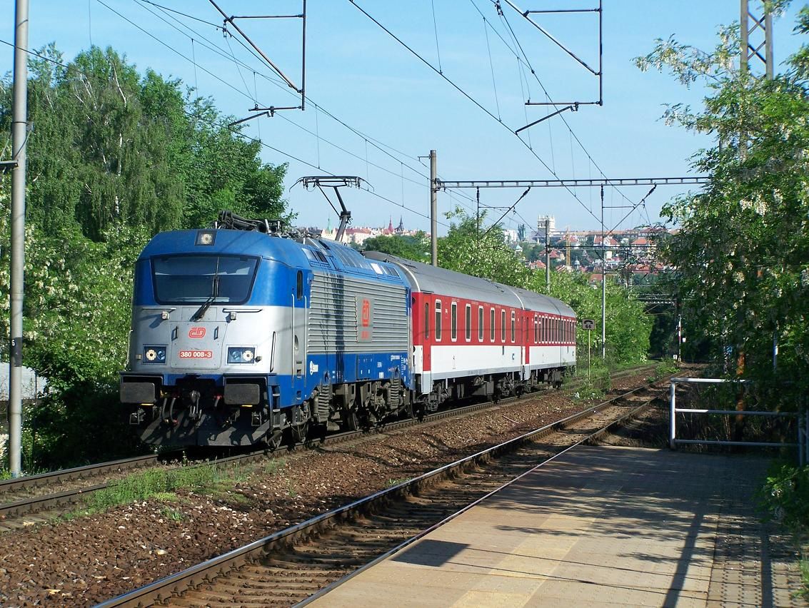 380 008 pijd na ONJ - Praha Michle depo - 21.5.2011.
