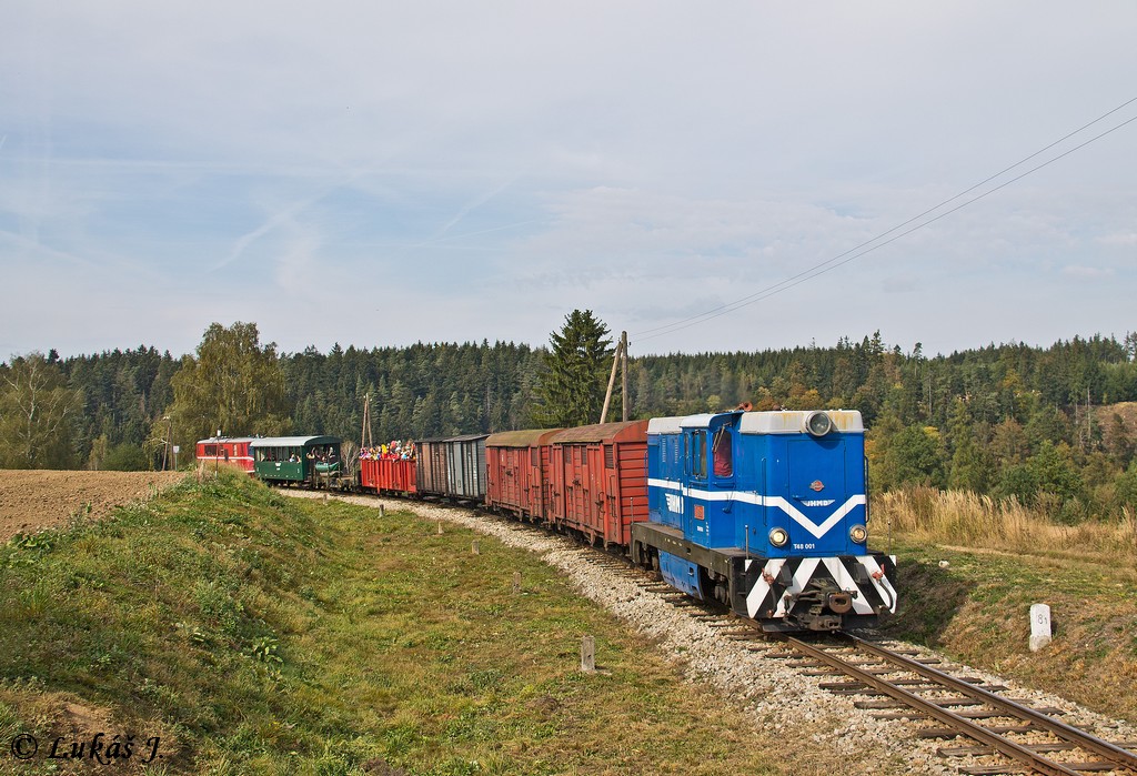 T48.001 s Loovlakem, na postrku T47.018, Jindri - Blaejov, 1.10.2016