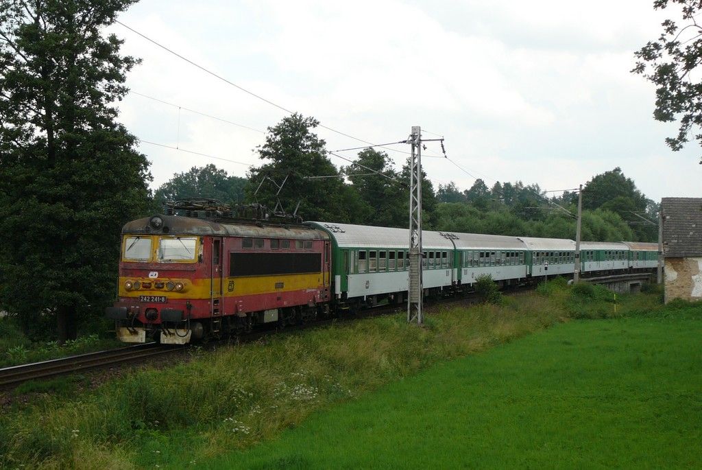 242 241-8, R 664 Jakub Krn, Jindichv Hradec, 1.7.09