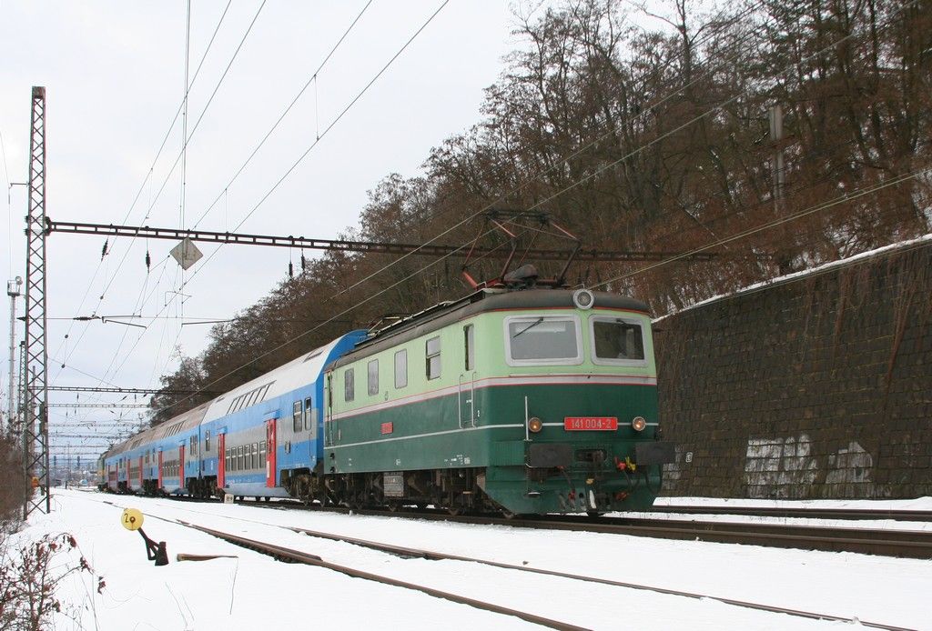 Os 9929 odjd z Praha Radotna