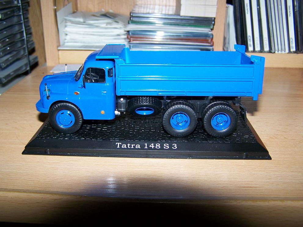 Tatra 148 - model 1:43