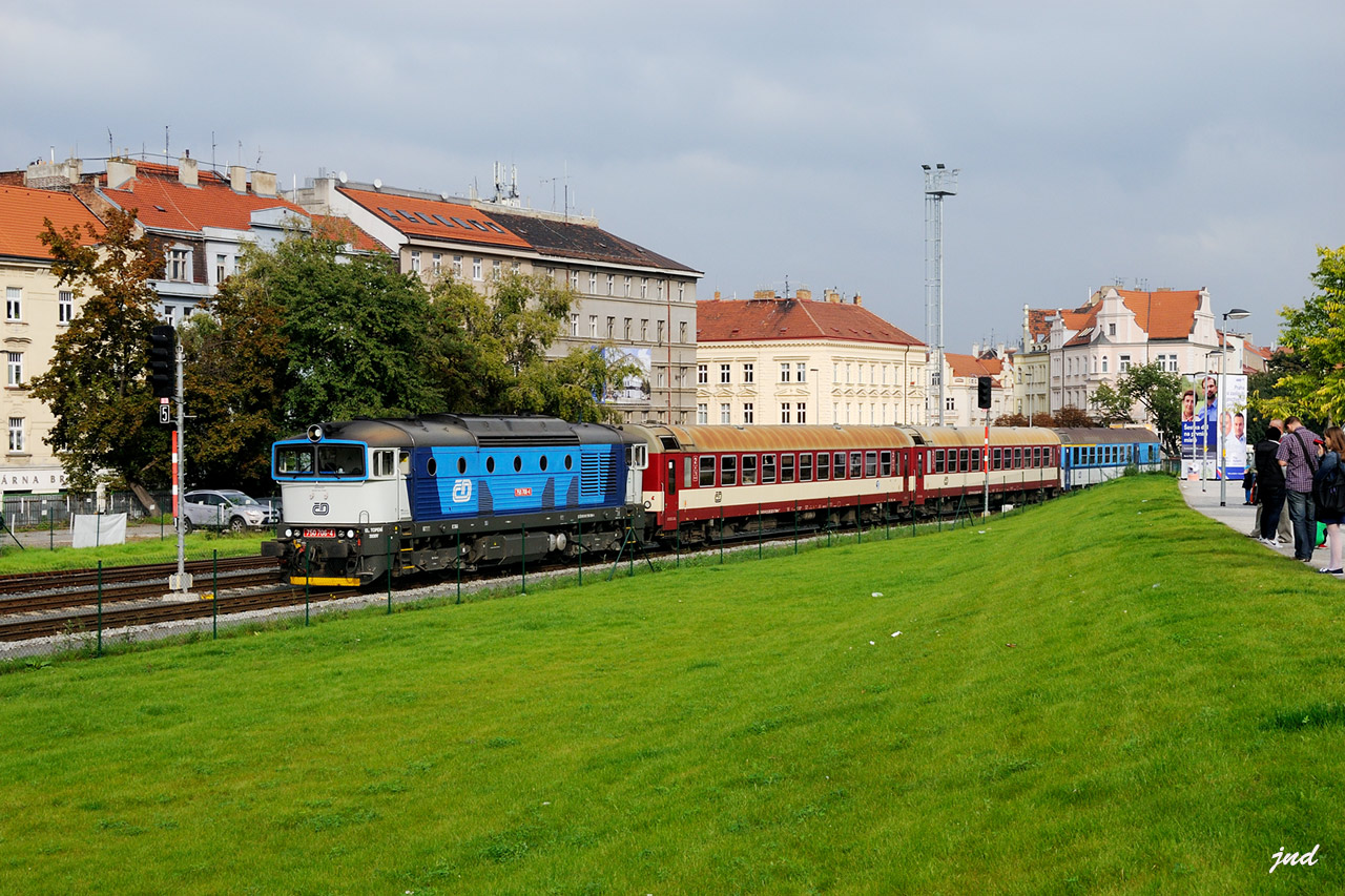 750-706-Pha-Dejvice.-4.10.2014.tif.jpg