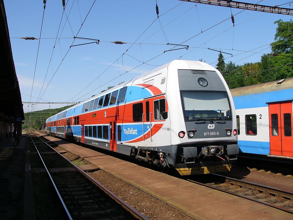 971 060 Os 9410 Praha-Vysoany (7. 8. 2013)