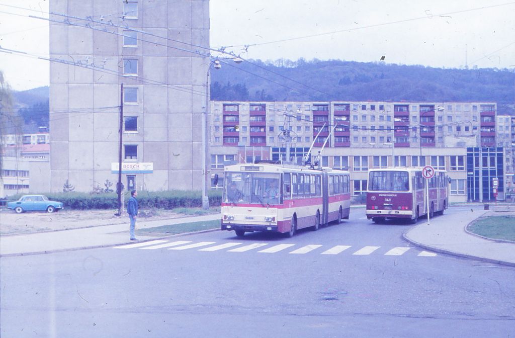 Zastvka Krsn Bezno. mjen s ikarem 348 na lince .4