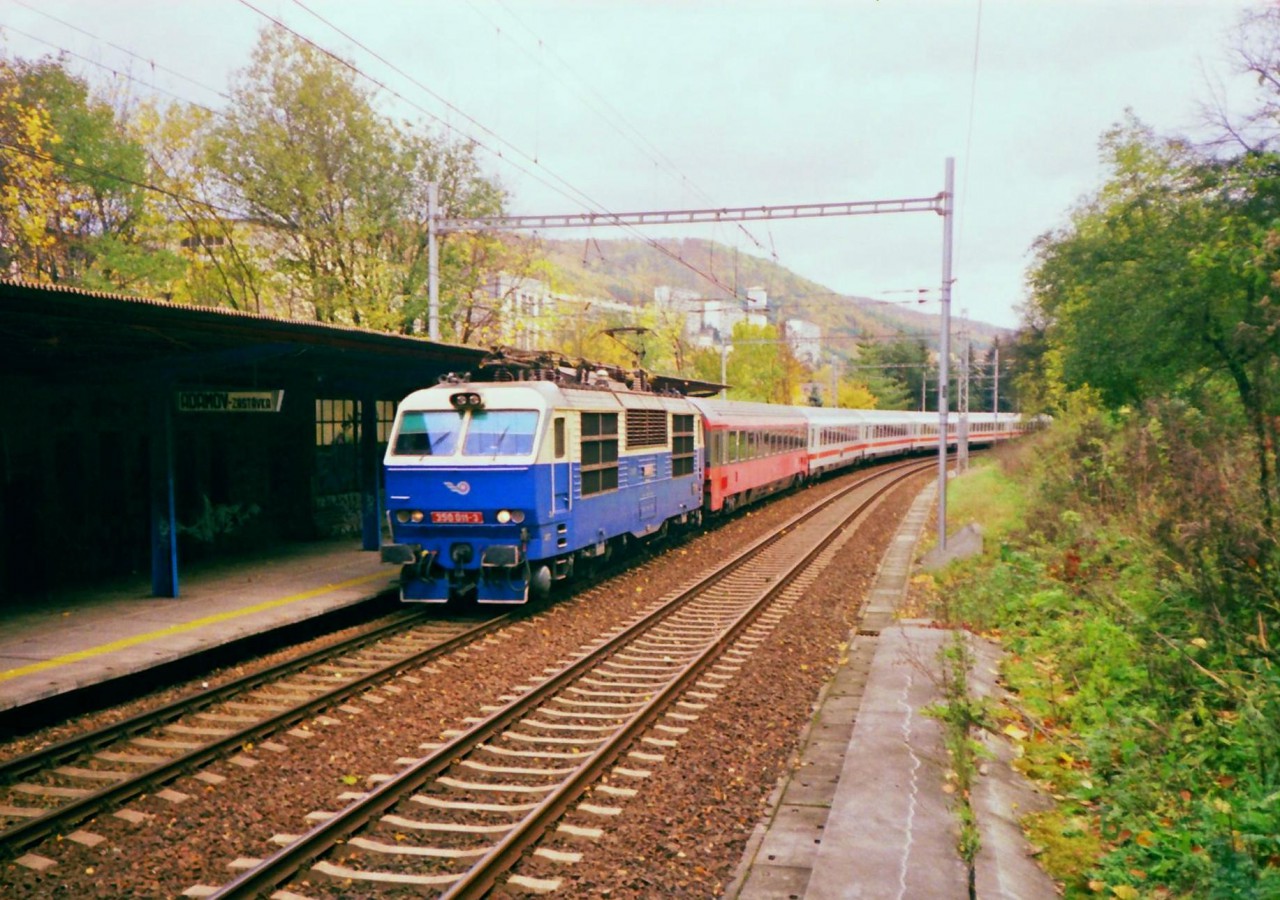 350.011 Adamov zastvka 1.11.2001, EC 172 Vindobona (Wien - Hamburg)