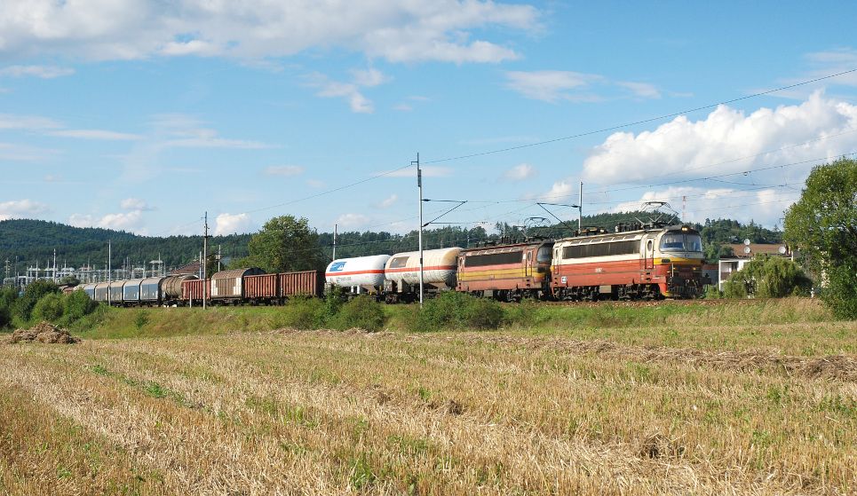 Rn 54233 ( Nymburk) 230.106+230.066+20voz+pk230.100(neinn) ebn 29.8.2010