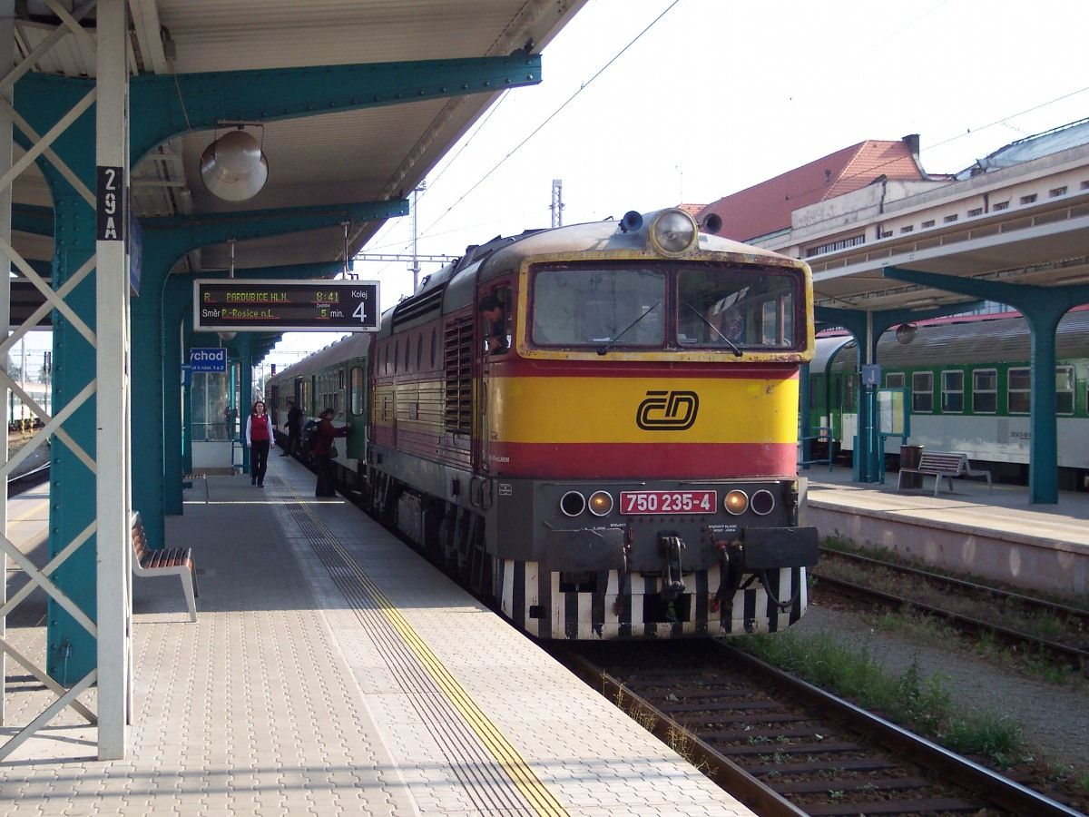 13.6.2005 Hradec Krlov hl.n  R 683