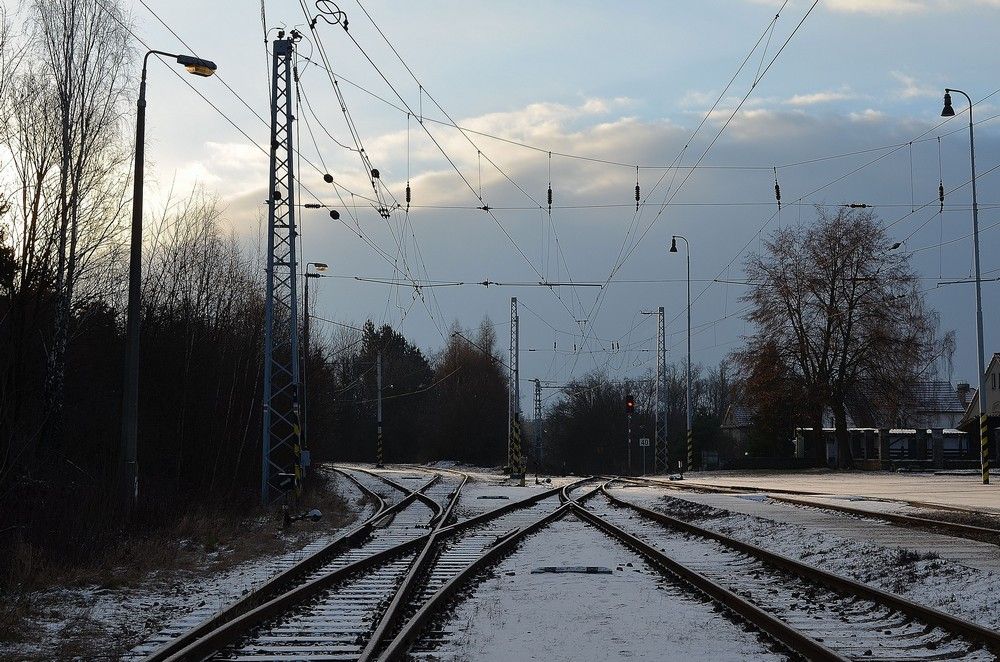 Vpravo tra do Tbora, vlevo vychzejc vleka