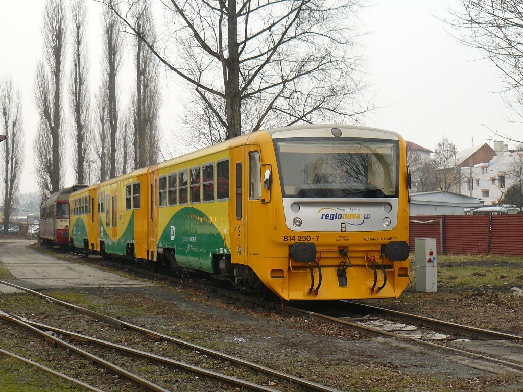 814 250-7 Olomouc(14.2.2011,foto-Ale Krka)