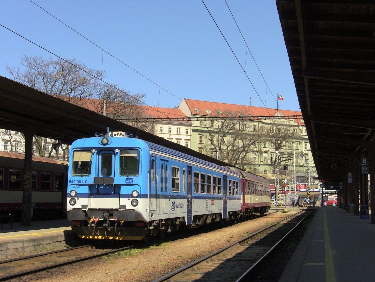 842.001-0 v Brno hl.n., 21.4.2015