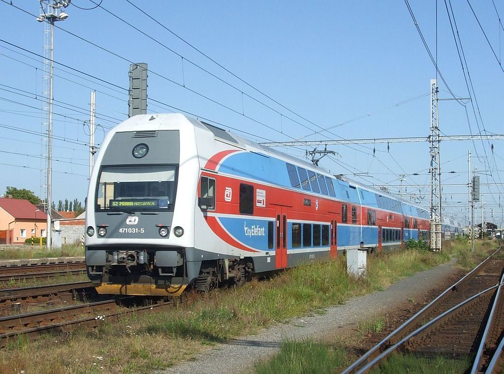 471 031 Os 5830 Lys nad Labem (25. 8. 2011)